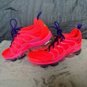 Nike Air Vapormax plus Bright Crimson Pink Blast